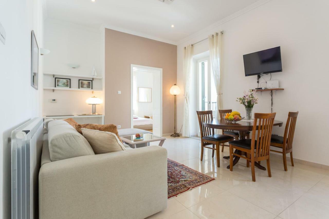 Appartement Victoria 2 *