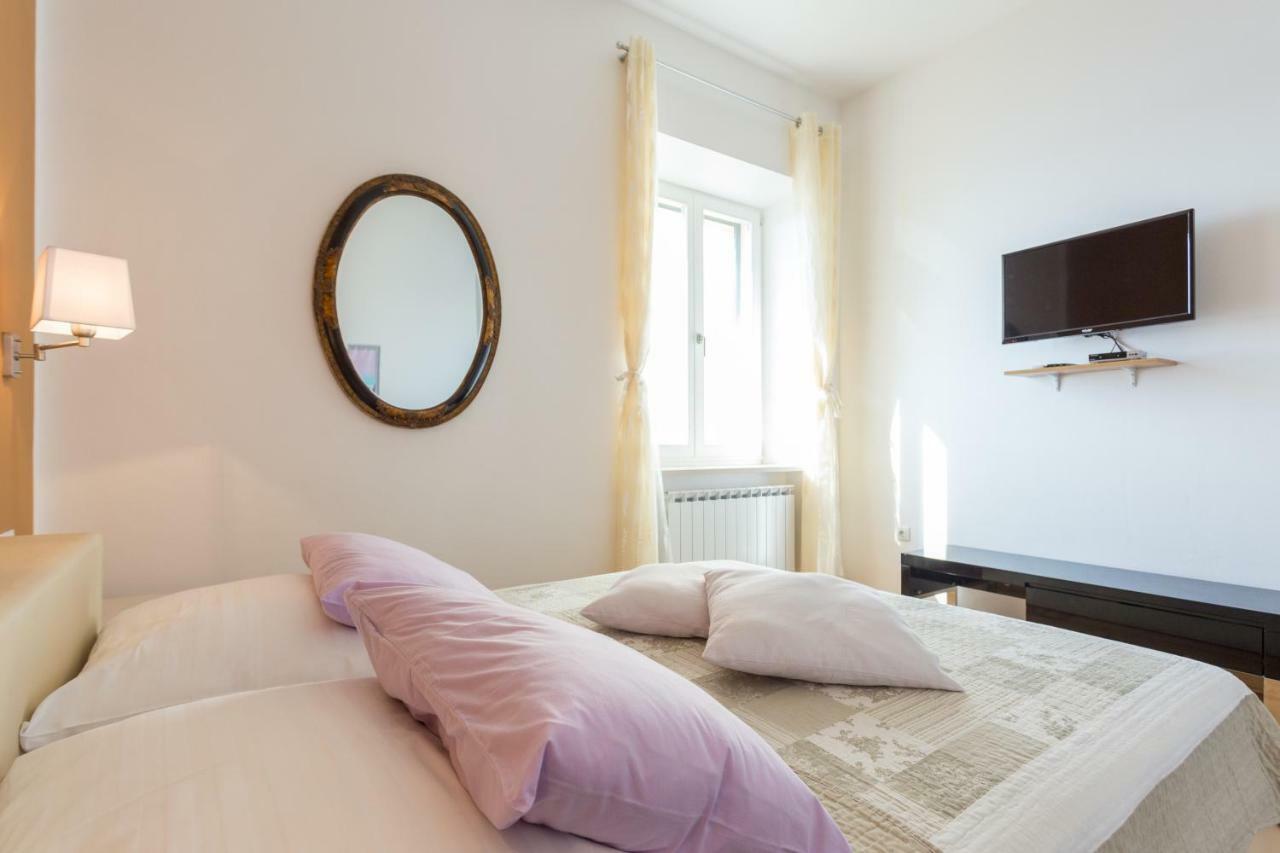Appartement Victoria 2 *