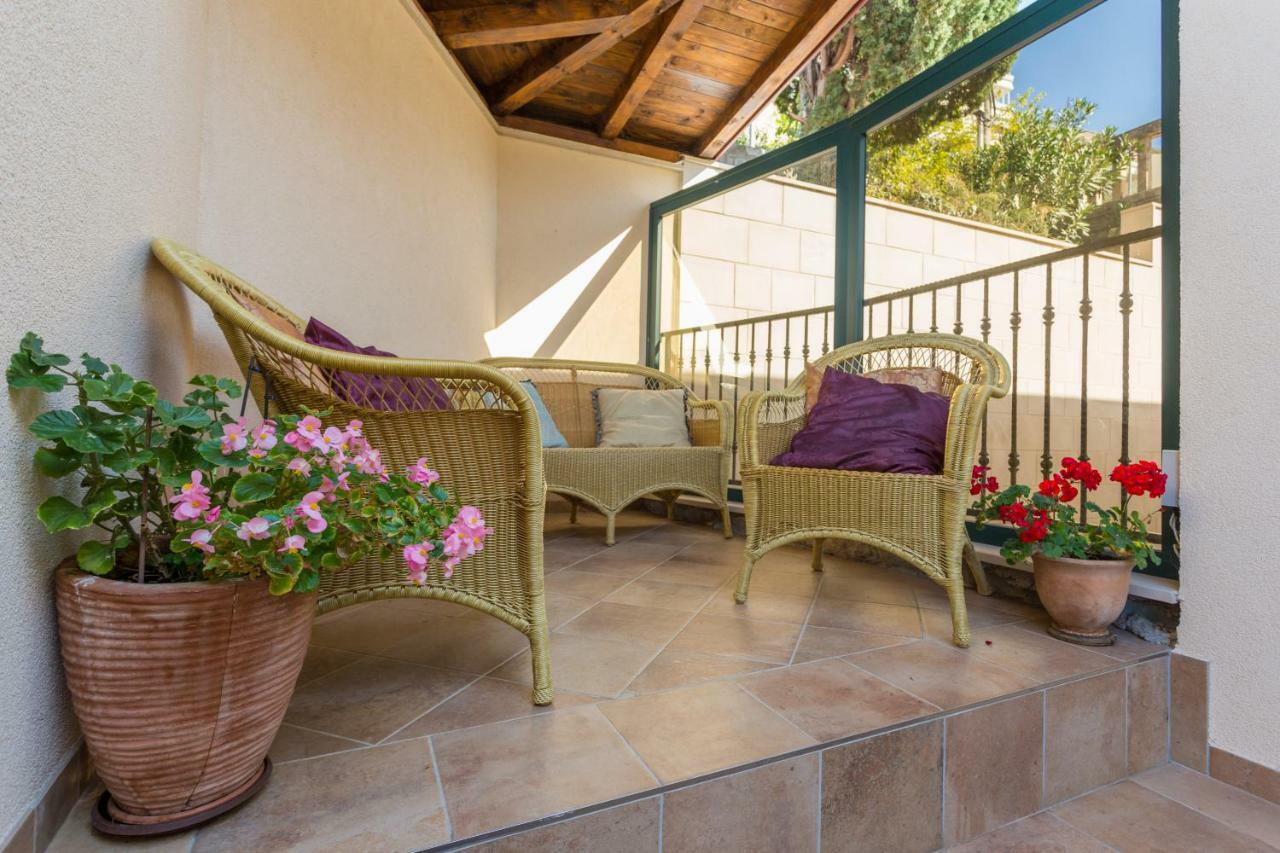 Appartement Victoria 2 *